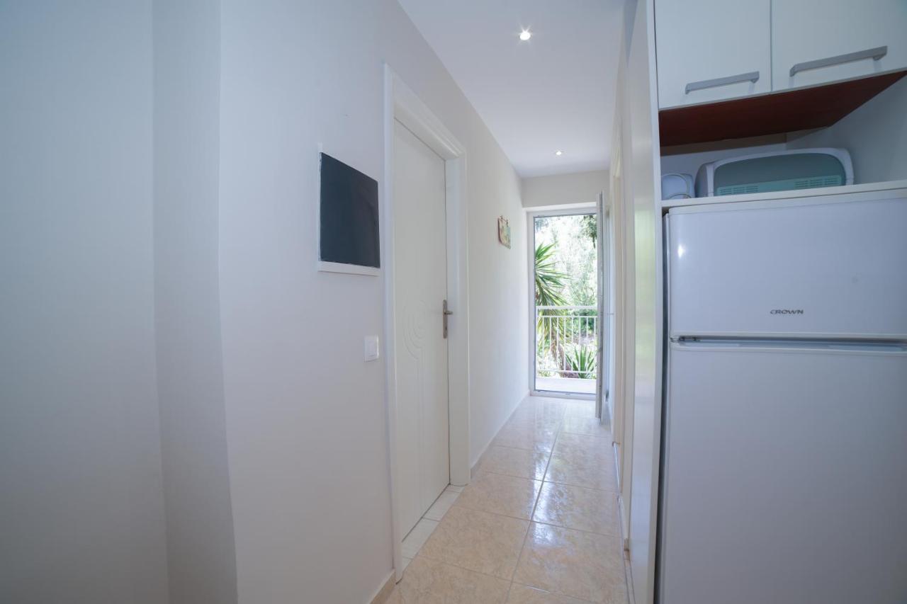 Angels Pool Studios And Apartments Παλαιοκαστρίτσα Εξωτερικό φωτογραφία
