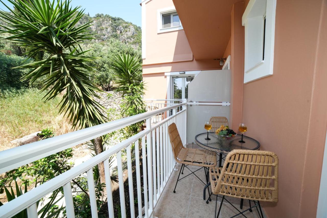 Angels Pool Studios And Apartments Παλαιοκαστρίτσα Εξωτερικό φωτογραφία