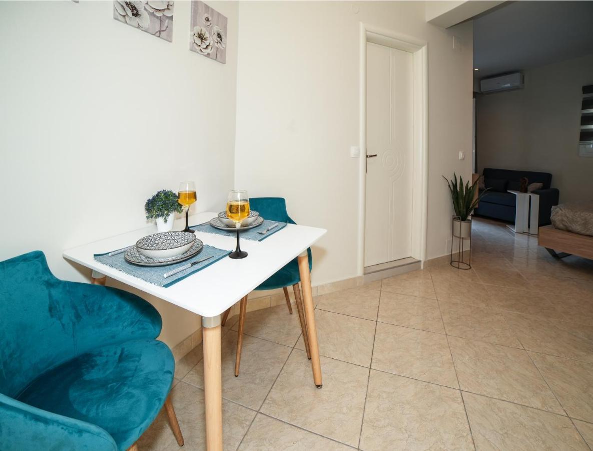 Angels Pool Studios And Apartments Παλαιοκαστρίτσα Εξωτερικό φωτογραφία