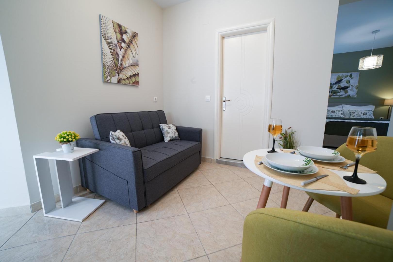 Angels Pool Studios And Apartments Παλαιοκαστρίτσα Εξωτερικό φωτογραφία
