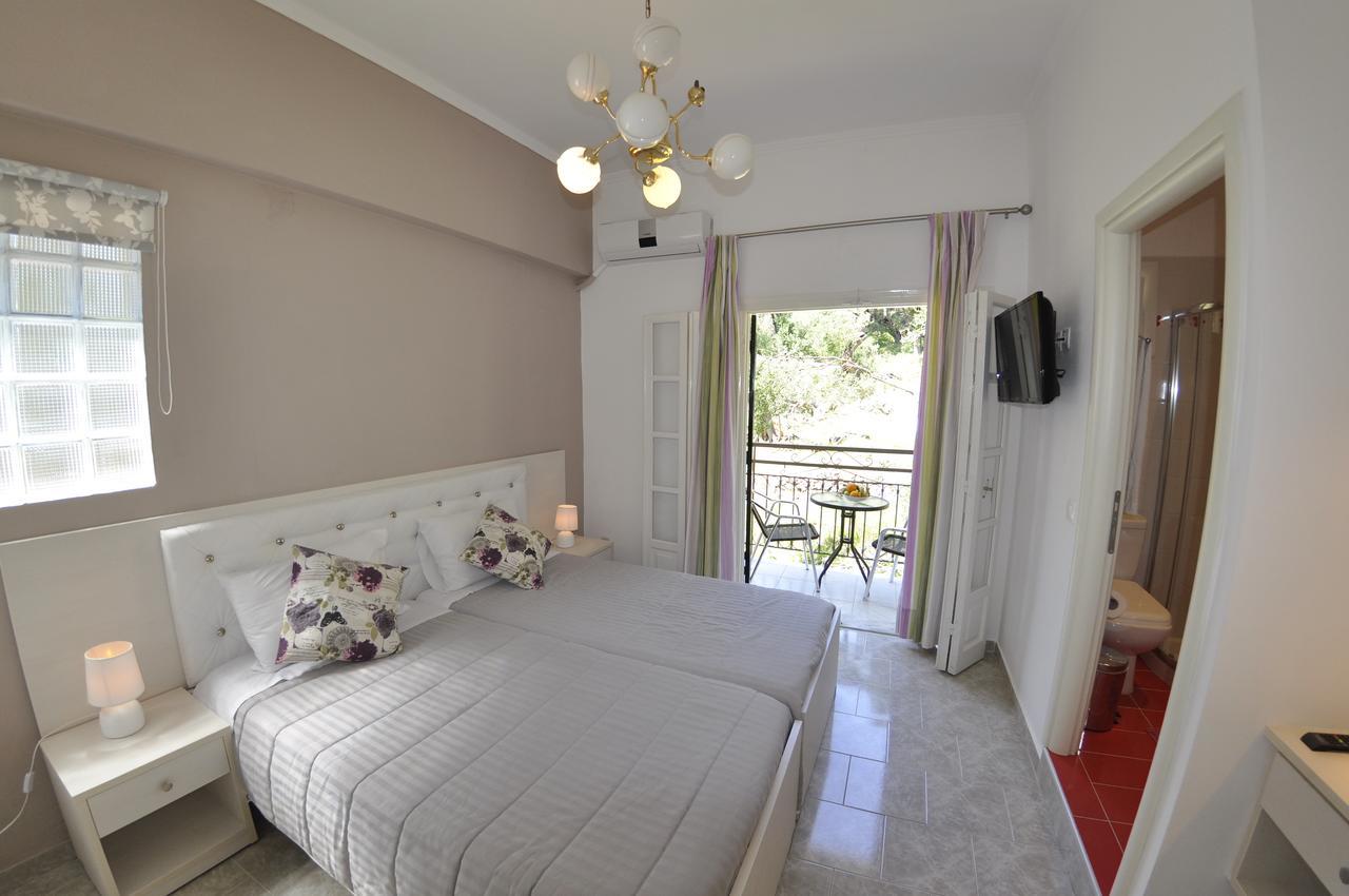 Angels Pool Studios And Apartments Παλαιοκαστρίτσα Εξωτερικό φωτογραφία