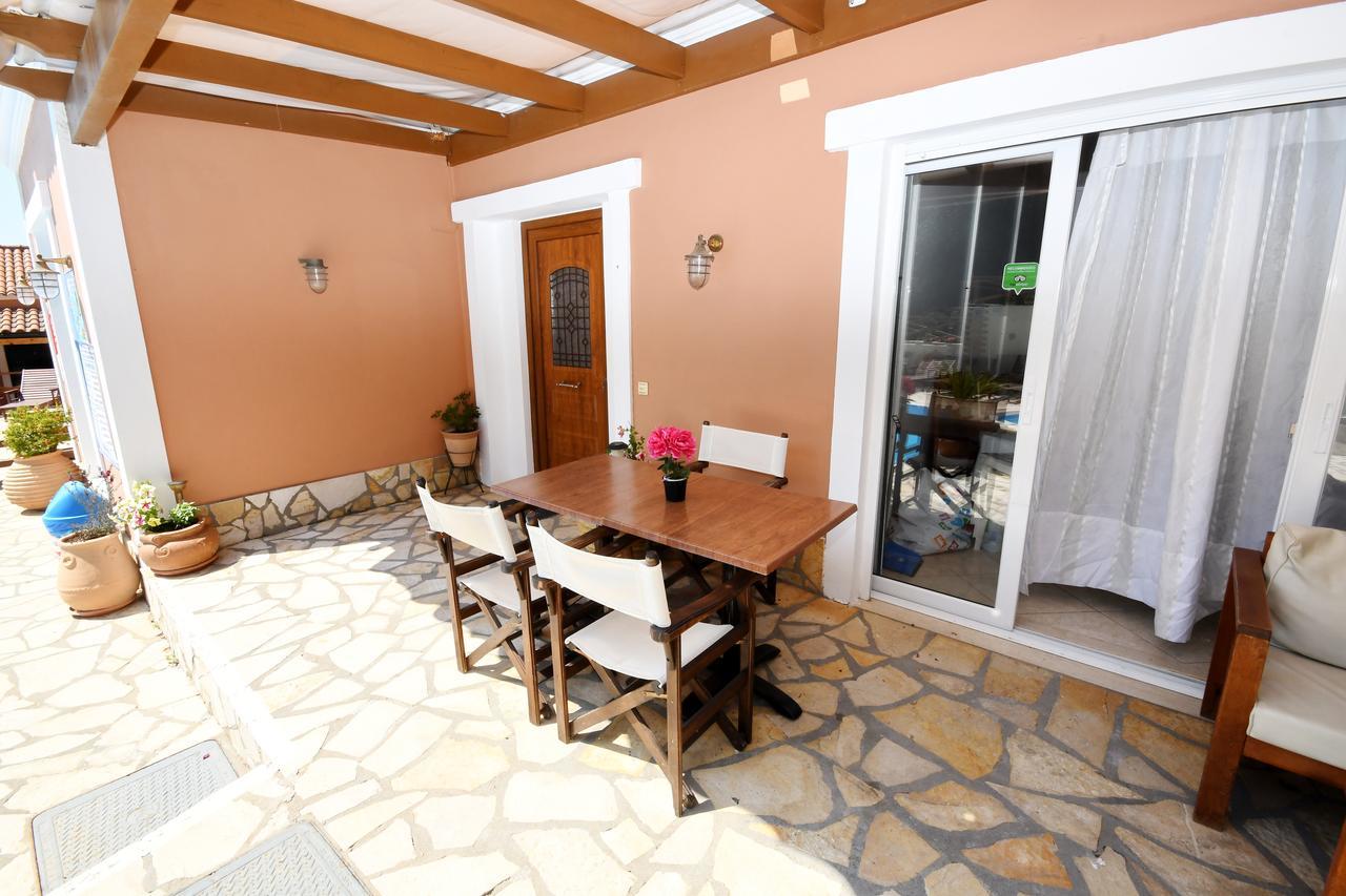 Angels Pool Studios And Apartments Παλαιοκαστρίτσα Εξωτερικό φωτογραφία