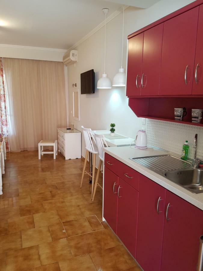 Angels Pool Studios And Apartments Παλαιοκαστρίτσα Εξωτερικό φωτογραφία