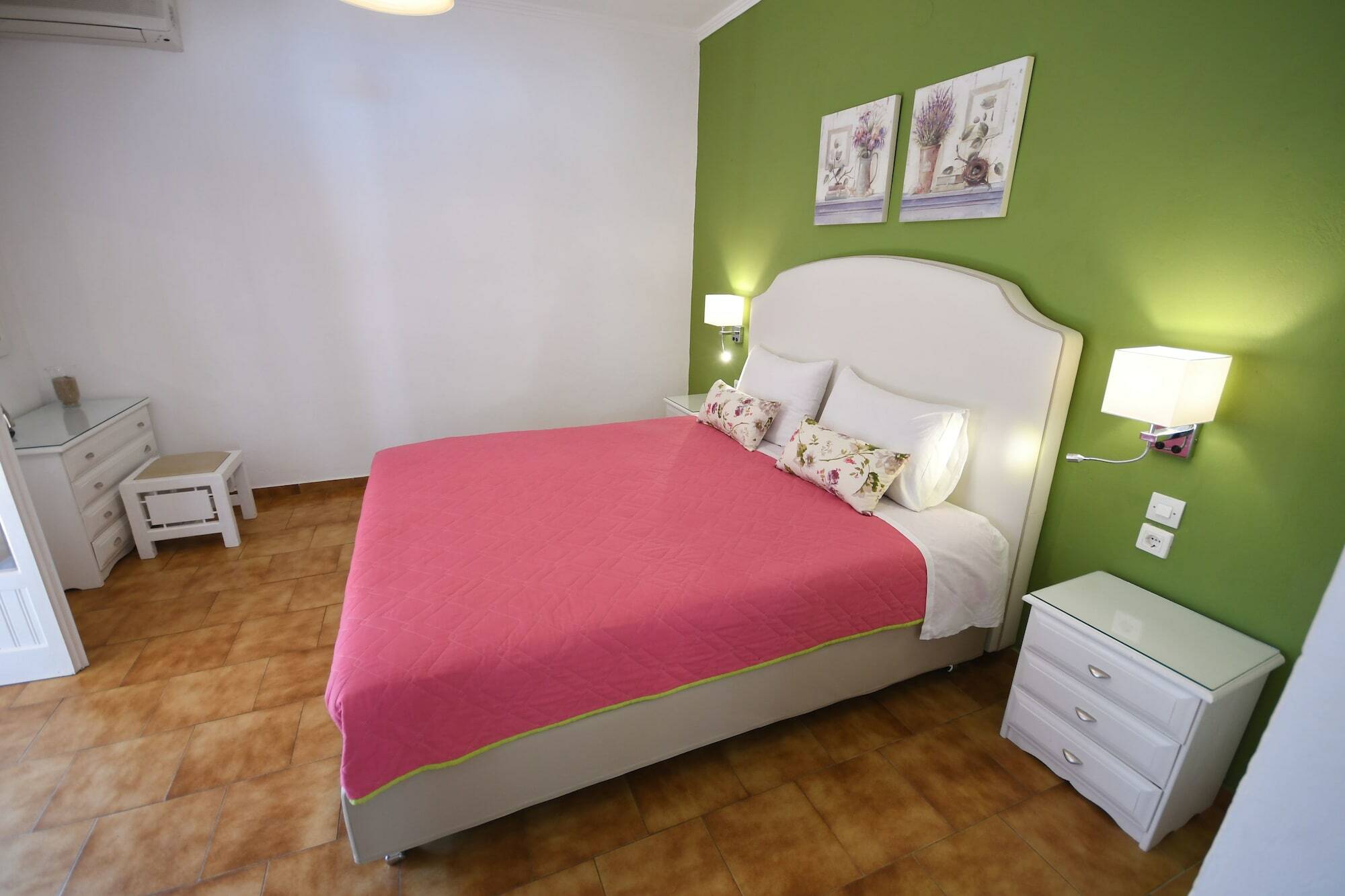 Angels Pool Studios And Apartments Παλαιοκαστρίτσα Εξωτερικό φωτογραφία